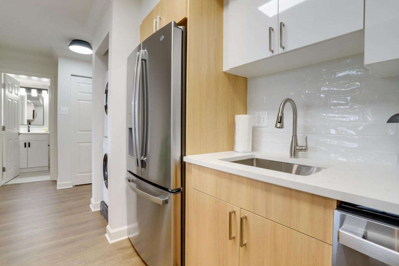 Modern & Charming Apt With Rooftop @Pentagon City アーリントン エクステリア 写真