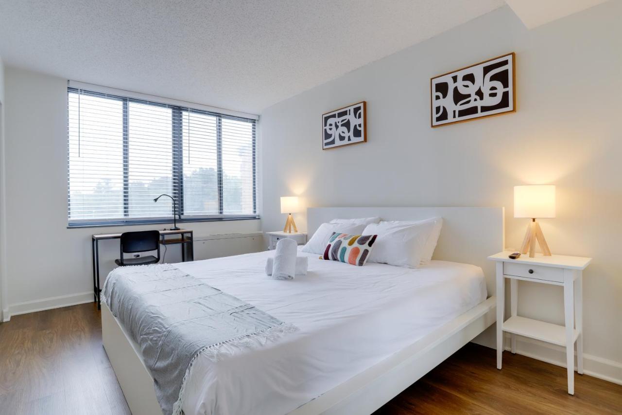 Modern & Charming Apt With Rooftop @Pentagon City アーリントン エクステリア 写真