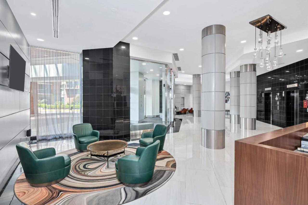 Modern & Charming Apt With Rooftop @Pentagon City アーリントン エクステリア 写真